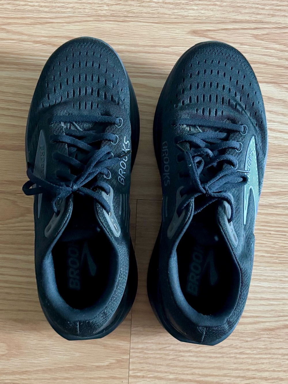 Brooks Women’s 10 Ghost Max 3 Shoes